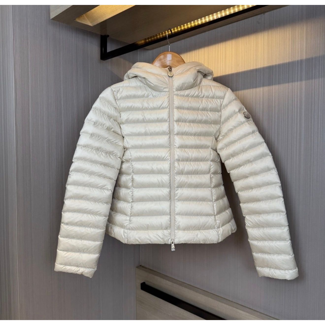 MONCLER IGE JACKET BLACK / WHITE