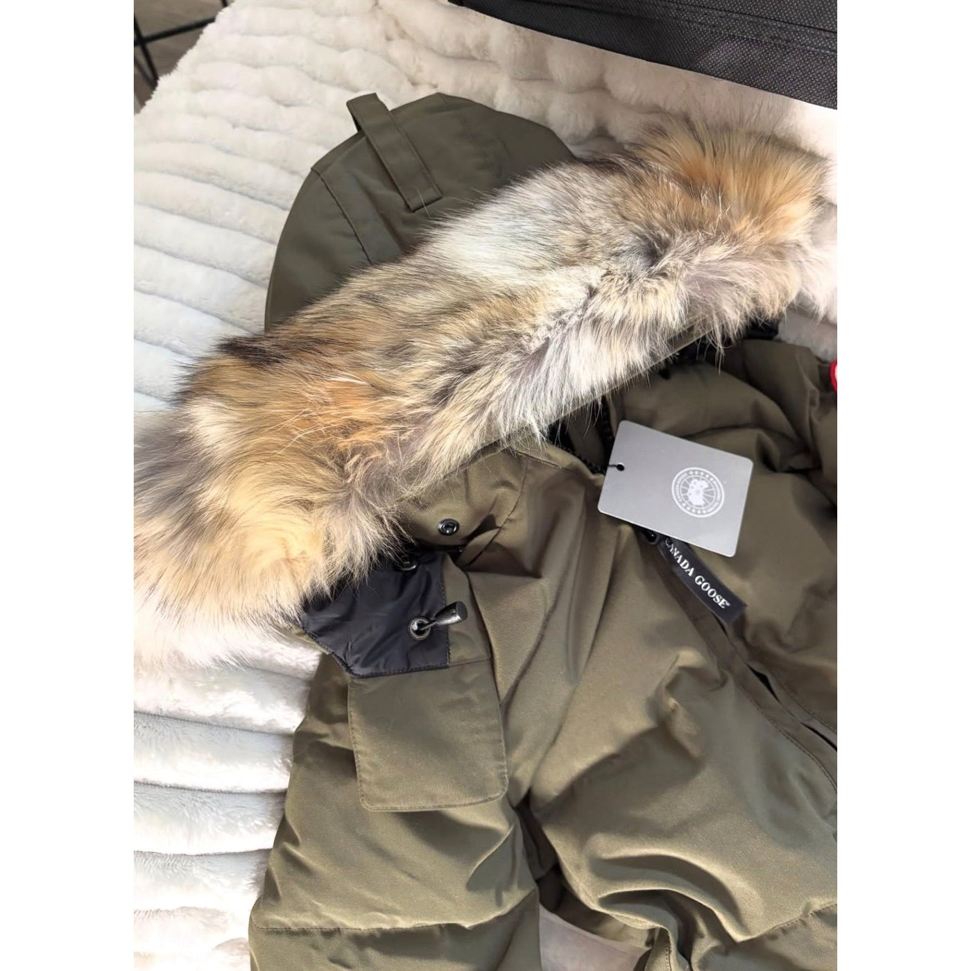 CANADA GOOSE SNATCHABLE COAT OLIVE