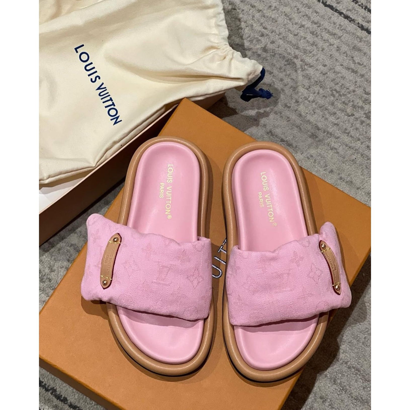 LV PILLOW MULE DENIM PINK