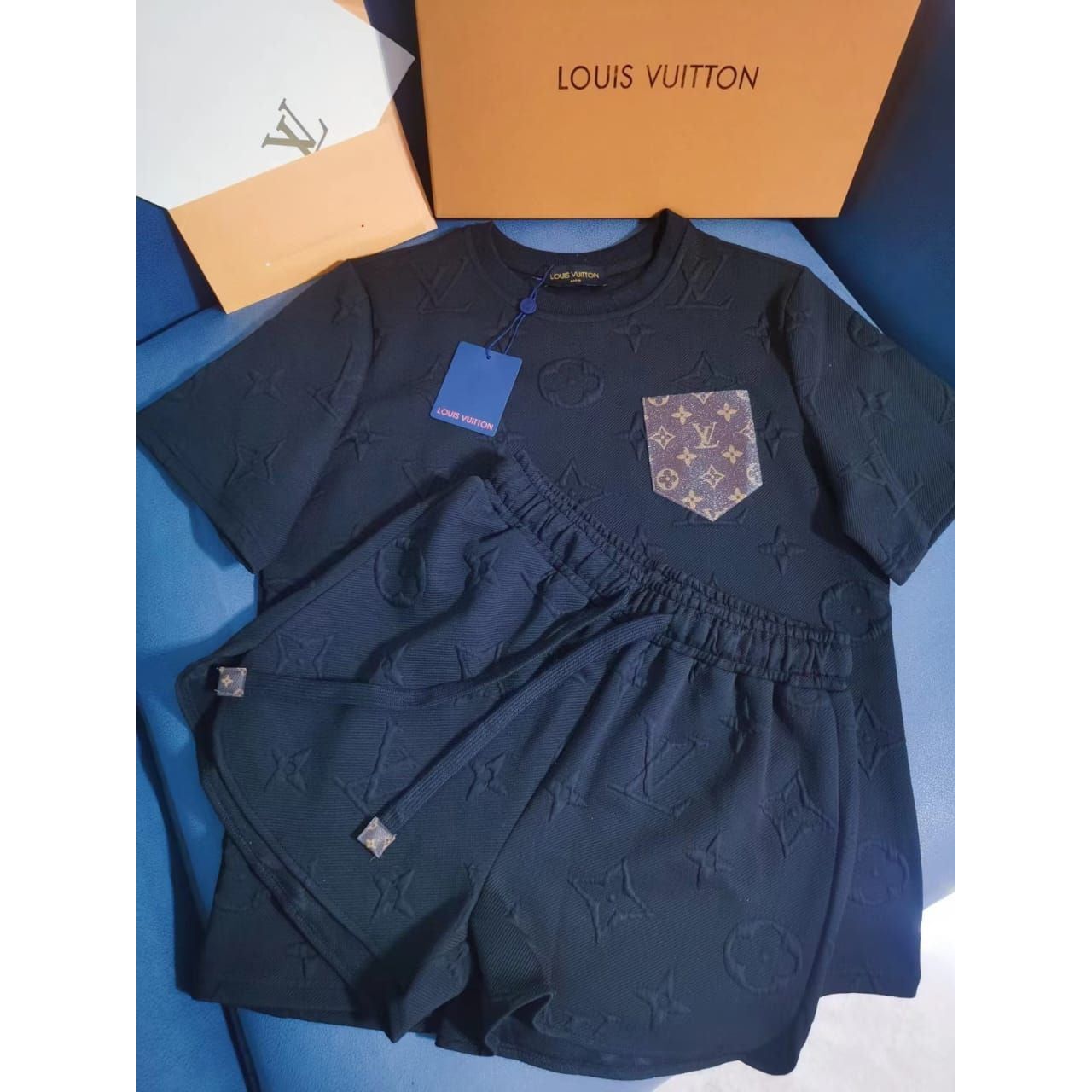 LV short two piece set