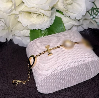 Dior Letters bracelet luxe